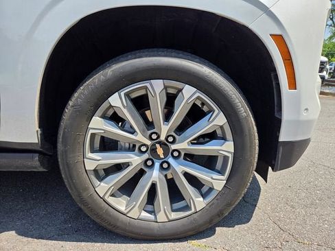 Used 2025 Chevrolet Tahoe High Country AWD/4WD image 28