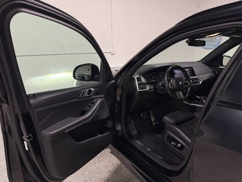 Used 2019 BMW X5 xDrive40i w/ M Sport Package AWD/4WD image 10