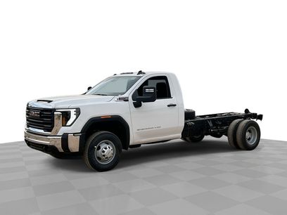 New 2026 GMC Sierra 3500 Pro w/ Convenience Package