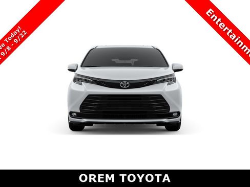 New 2026 Toyota Sienna XLE Woodland Edition AWD/4WD image 17