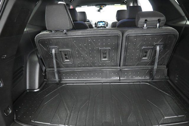 Used 2024 Chevrolet Traverse LT FWD image 28