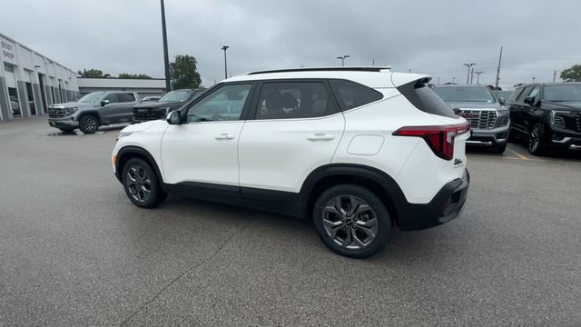 Used 2024 Kia Seltos S AWD/4WD image 7
