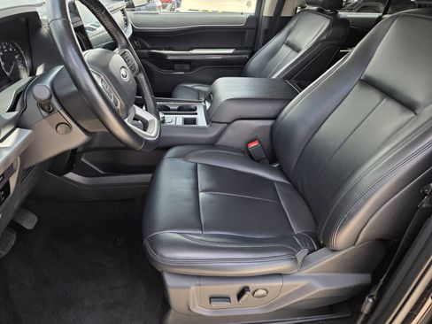 Used 2024 Ford Expedition XLT RWD image 14