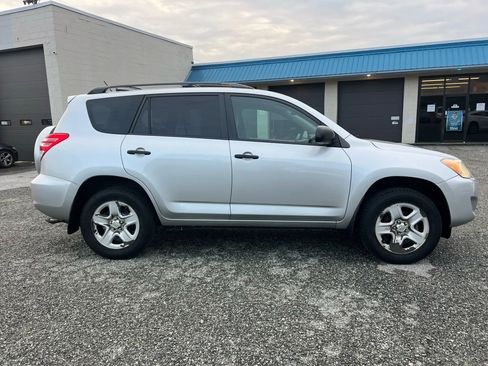 Used 2011 Toyota RAV4 4WD image 4