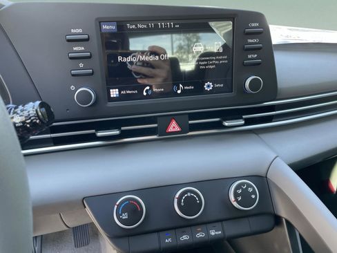 New 2026 Hyundai Elantra SE image 12