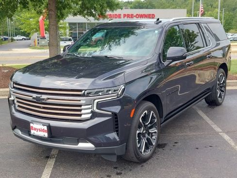 Used 2022 Chevrolet Suburban High Country w/ Max Trailering Package AWD/4WD image 7