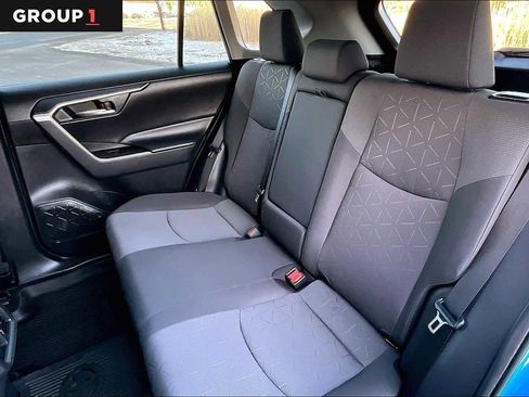 Used 2020 Toyota RAV4 XLE w/ Convenience Package image 21