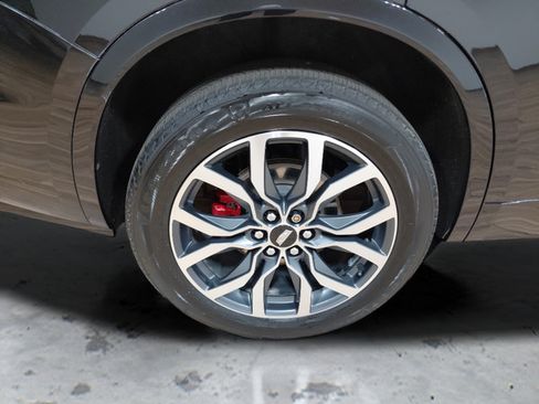 Used 2024 Cadillac XT6 Sport w/ LPO, Floor Liner Package AWD/4WD image 9