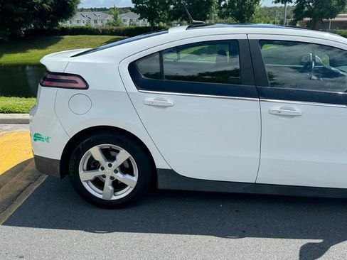Used 2014 Chevrolet Volt w/ Enhanced Safety Package 1 FWD image 25