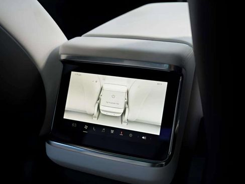 Used 2021 Tesla Model S Plaid image 44