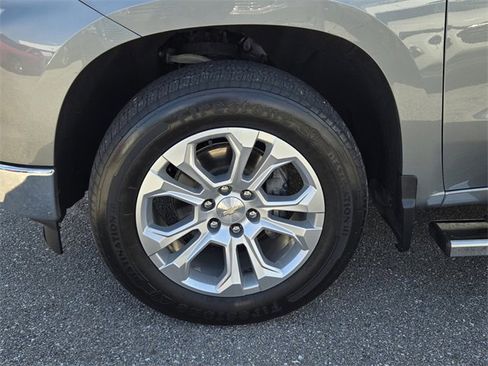 Used 2023 Chevrolet Silverado 1500 LTZ image 12