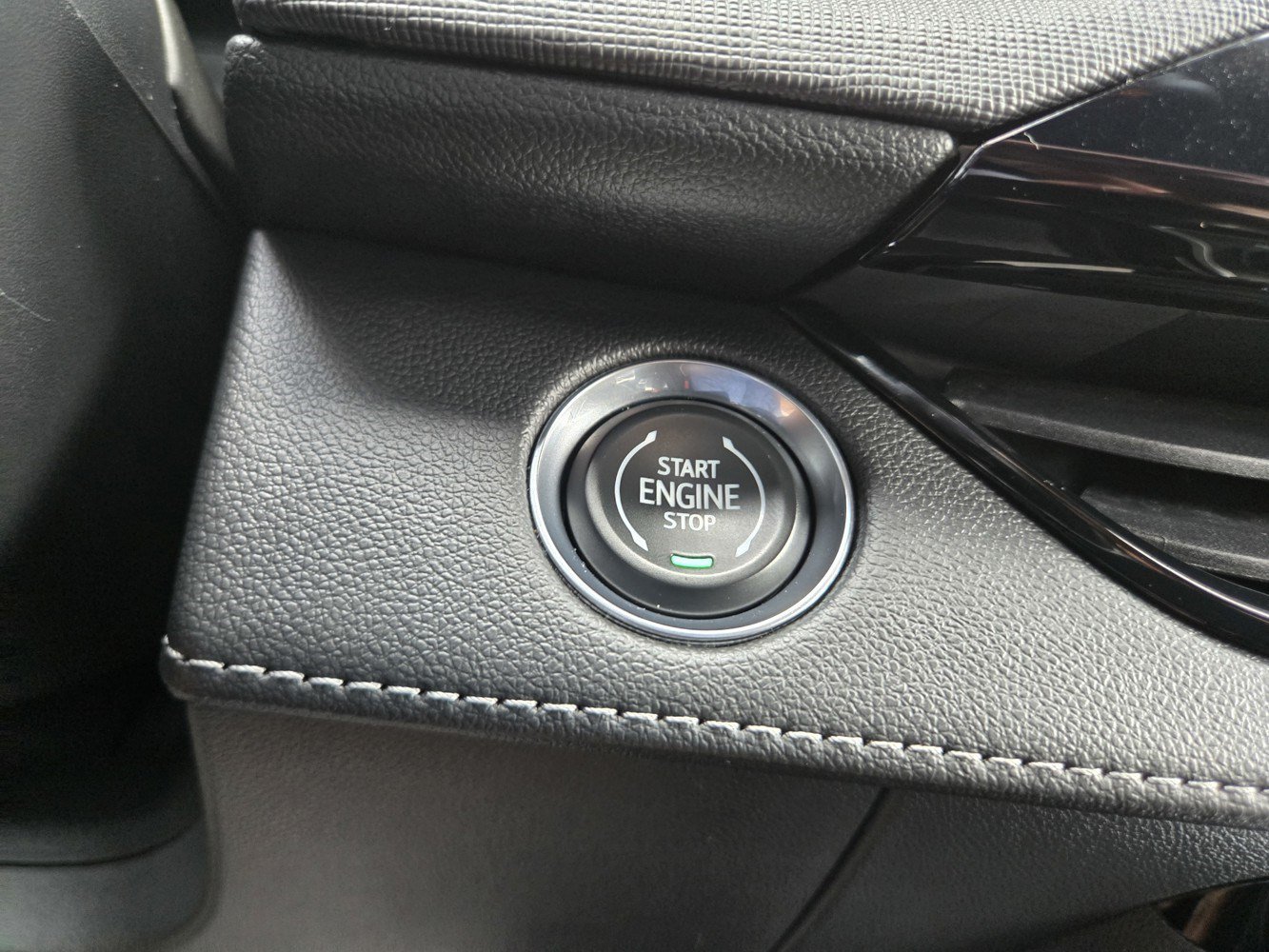 Certified 2026 Buick Enclave Sport Touring AWD/4WD image 23