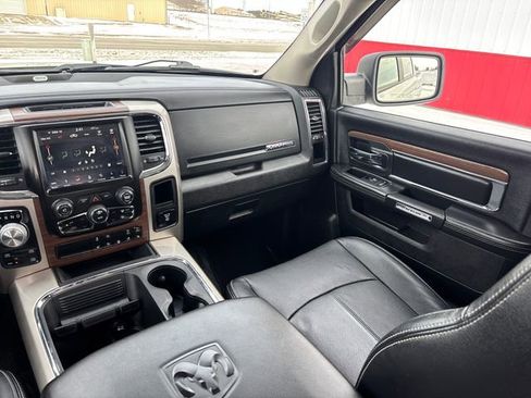 Used 2018 RAM 1500 Laramie w/ Convenience Group image 32