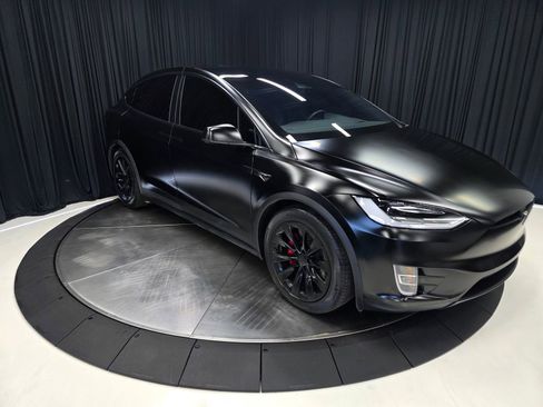 Used 2021 Tesla Model X Performance image 6