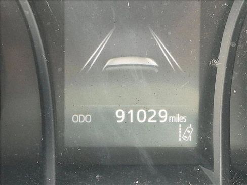 Used 2018 Toyota Camry SE FWD image 7