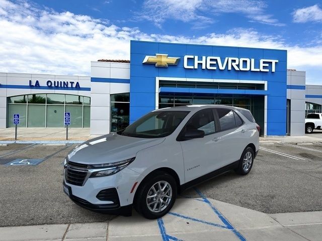 Used 2024 Chevrolet Equinox LS w/ LS Convenience Package FWD image 4