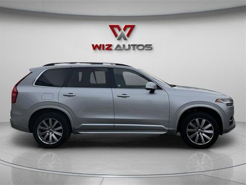 Used 2018 Volvo XC90 T5 Momentum w/ Convenience Package image 4