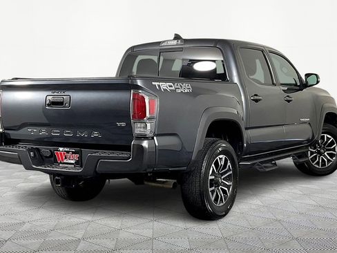 Used 2022 Toyota Tacoma TRD Sport image 7