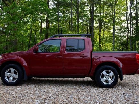 Used 2008 Nissan Frontier LE w/ Leather Pkg image 8