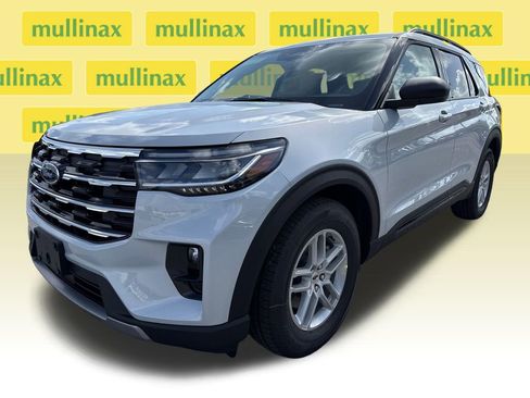 New 2026 Ford Explorer Active w/ Active Comfort Package RWD image 17