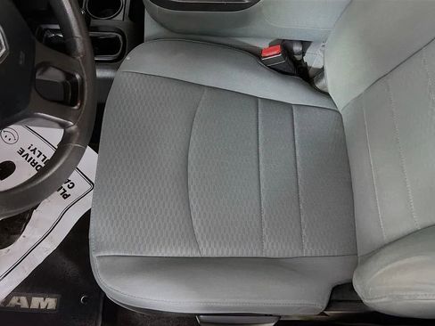 Used 2018 RAM 2500 Tradesman w/ Chrome Appearance Group AWD/4WD image 19