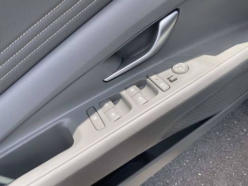 Certified 2025 Hyundai Elantra Sport FWD image 21
