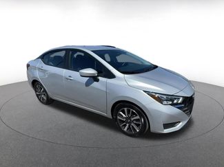 Used 2025 Nissan Versa SV FWD video 2