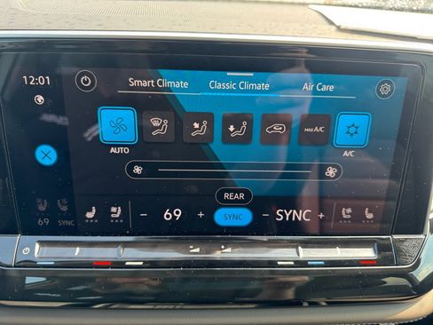New 2026 Volkswagen Atlas SEL AWD/4WD image 18