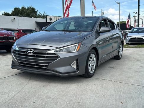 Used 2020 Hyundai Elantra SE FWD image 10