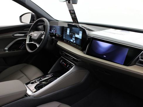 New 2026 Audi Q5 Premium Plus AWD/4WD image 24