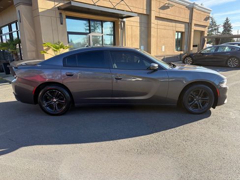 Used 2019 Dodge Charger SXT w/ Cold Weather Package image 8