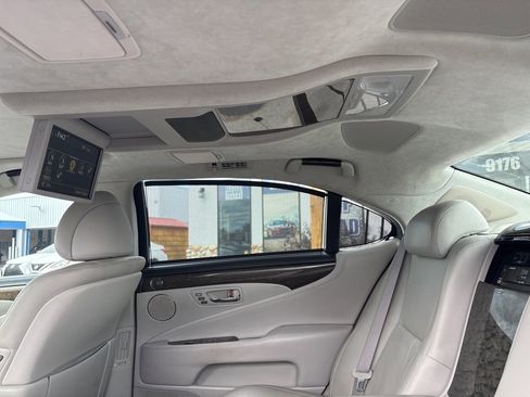 Used 2008 Lexus LS 600h L image 11