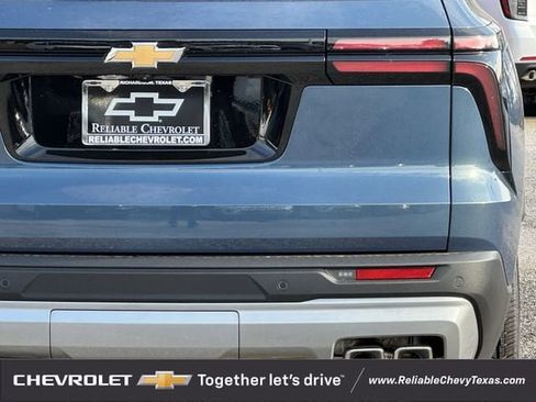 New 2026 Chevrolet Traverse LT w/ Driver Confidence Package FWD image 7