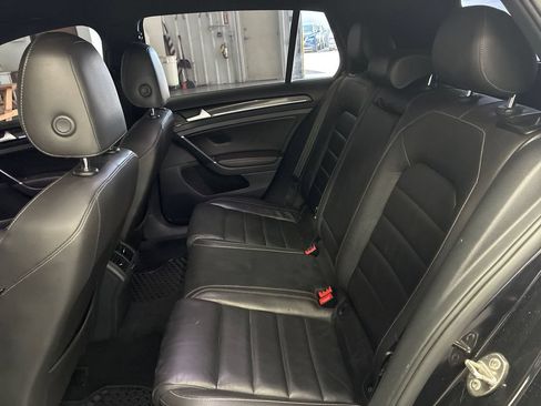 Used 2016 Volkswagen Golf R 4-Door AWD/4WD image 17