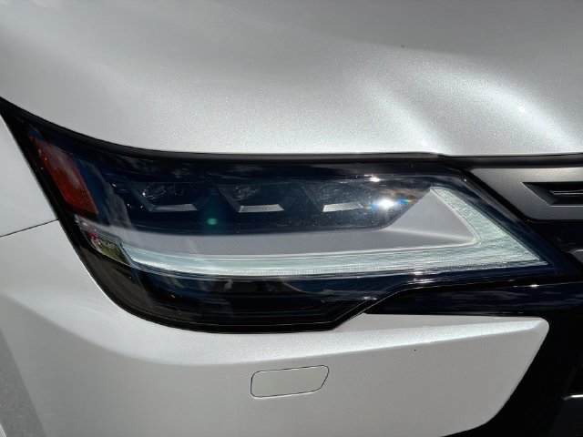 Used 2024 Lexus LX 600 4WD w/ Luxury Package image 9