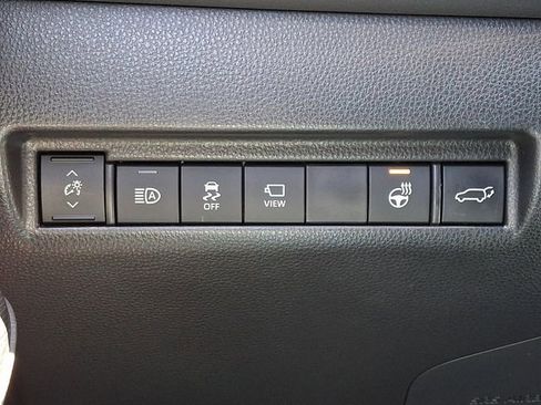 Used 2024 Toyota Venza Limited AWD/4WD image 24