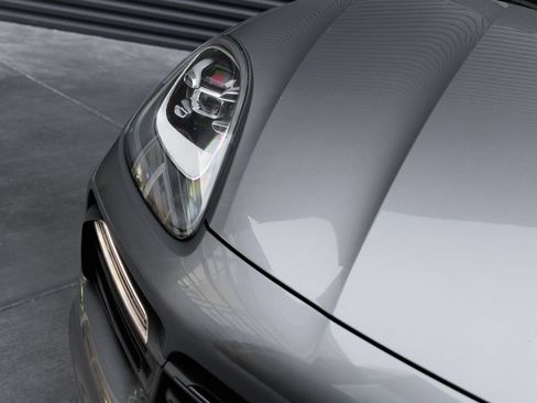 Certified 2022 Porsche Cayenne Coupe AWD/4WD image 36