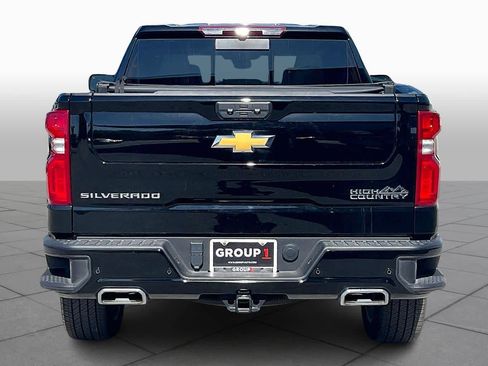 Used 2025 Chevrolet Silverado 1500 High Country w/ High Country Premium Package AWD/4WD image 5