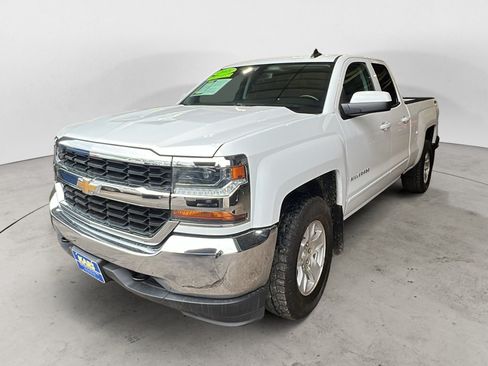 Used 2018 Chevrolet Silverado 1500 LT w/ Trailering Package AWD/4WD image 1