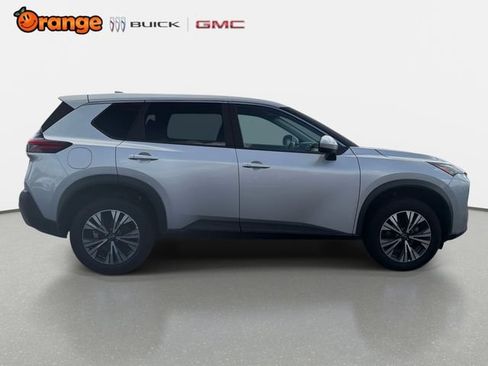 Used 2023 Nissan Rogue SV AWD/4WD image 2