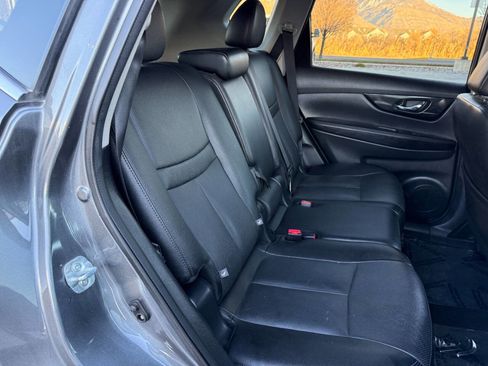 Used 2018 Nissan Rogue SL image 21