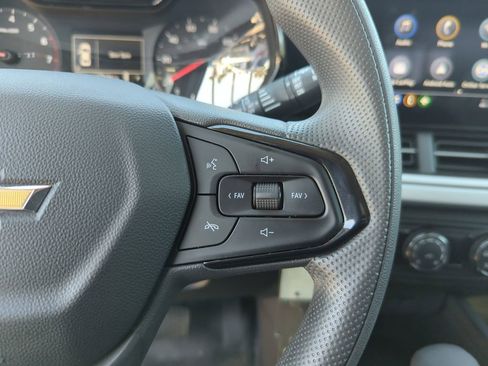 Used 2025 Chevrolet Trax LS w/ Driver Confidence Package image 39