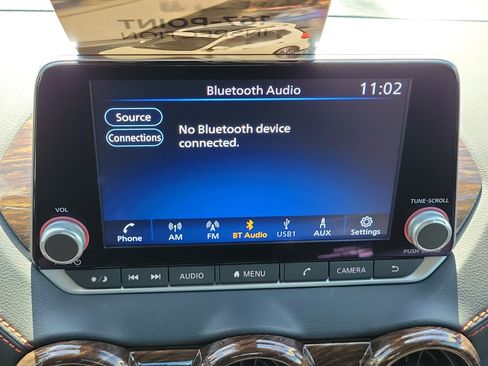 Certified 2025 Nissan Sentra SR FWD image 27