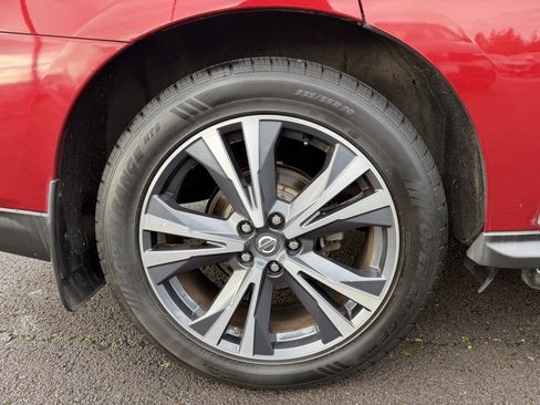 Used 2019 Nissan Pathfinder Platinum image 9