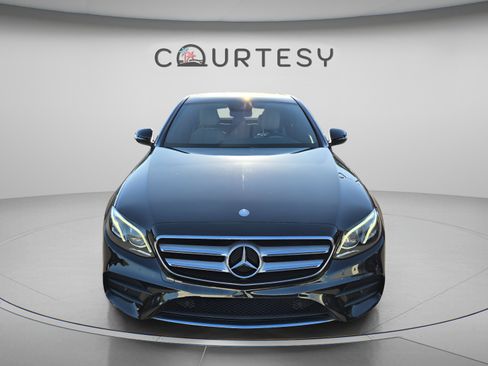Used 2017 Mercedes-Benz E 300 image 10