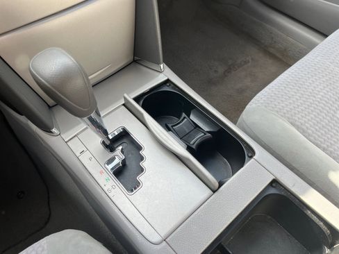 Used 2011 Toyota Camry LE image 11