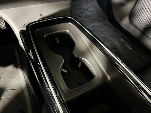 Certified 2023 Volkswagen ID.4 Pro S Plus AWD/4WD image 16