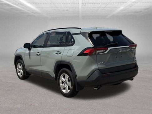 Used 2019 Toyota RAV4 XLE w/ Convenience Package AWD/4WD image 3