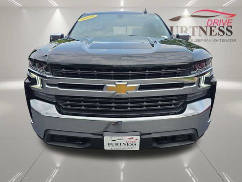 Used 2021 Chevrolet Silverado 1500 LT w/ Convenience Package II AWD/4WD image 3