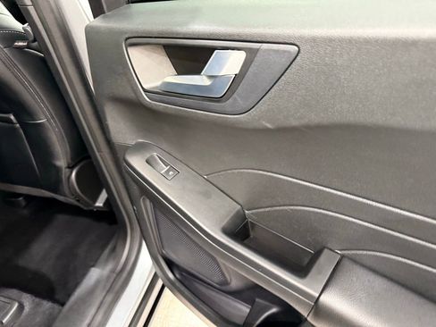 Used 2023 Ford Escape Platinum image 25